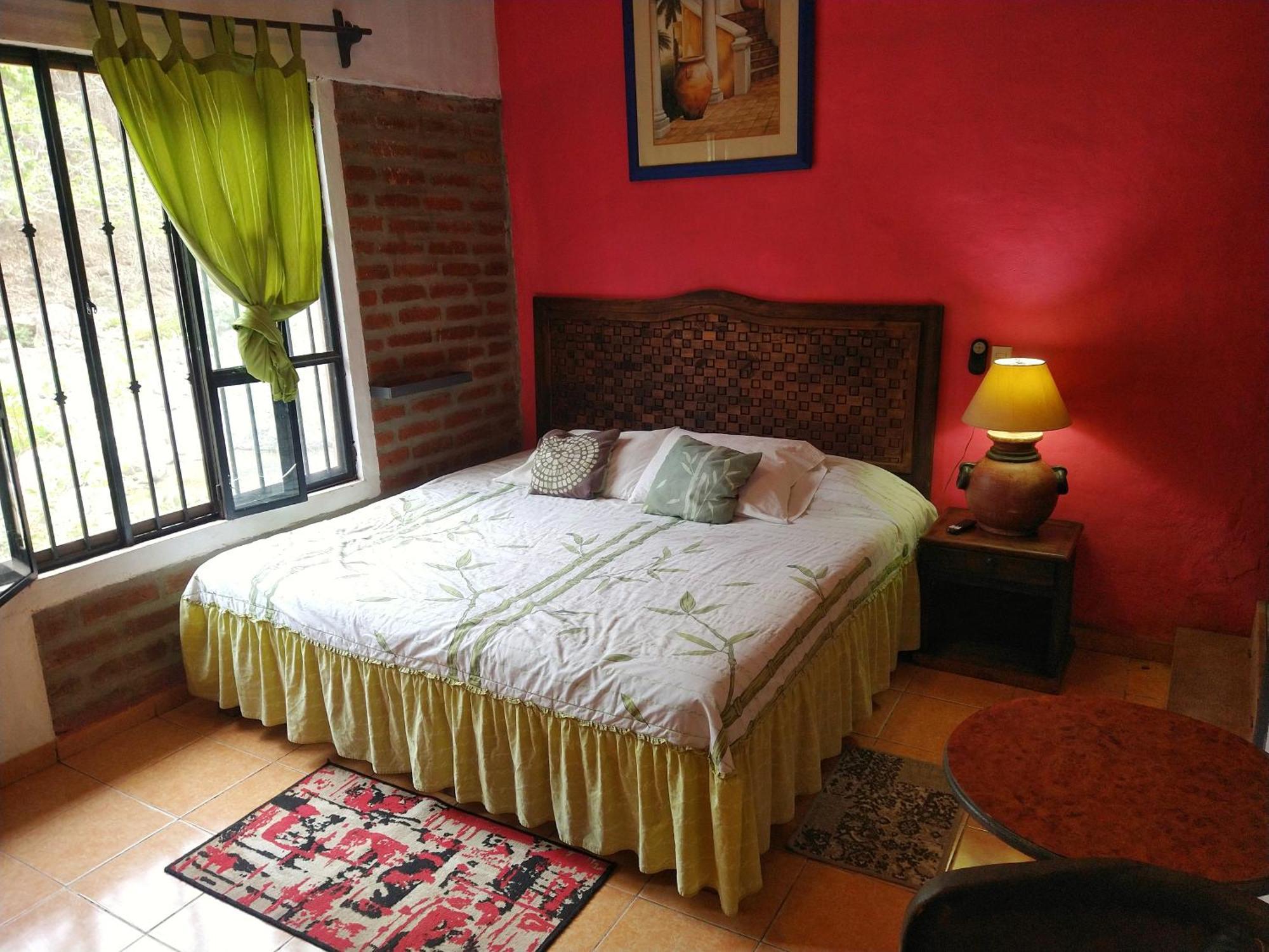 Casa Rio Cuale And River Retreat Пуерто-Вальярта Номер фото